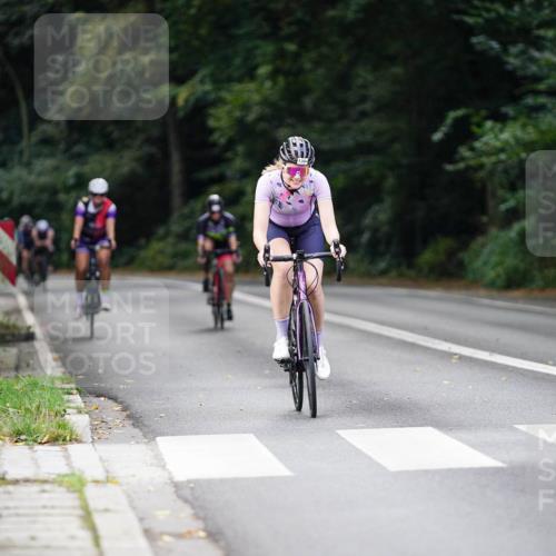 14.09.2025 - Stadtparktriathlon Michael Burmester http://msf.ph/oto/8915084 14.09.2025 12:49:20 Radfahren 1229, 1237, 1255, 1304 meine-sportfotos.de