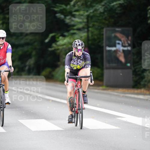 14.09.2025 - Stadtparktriathlon Michael Burmester http://msf.ph/oto/8915090 14.09.2025 12:49:24 Radfahren 1237, 1255, 1304, 1385 meine-sportfotos.de