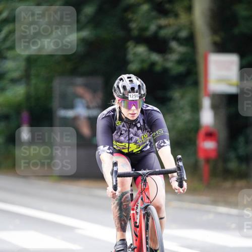 14.09.2025 - Stadtparktriathlon Michael Burmester http://msf.ph/oto/8915091 14.09.2025 12:49:25 Radfahren 1237, 1255, 1260, 1304, 1355, 1385 meine-sportfotos.de