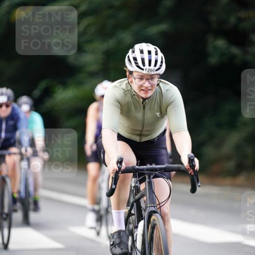 14.09.2025 - Stadtparktriathlon Michael Burmester http://msf.ph/oto/8915097 14.09.2025 12:49:32 Radfahren 1237, 1255, 1260, 1268, 1328, 1332, 1336, 1352, 1355, 1385, 1400, 1415 meine-sportfotos.de