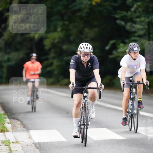 14.09.2025 - Stadtparktriathlon Michael Burmester http://msf.ph/oto/8915108 14.09.2025 12:49:43 Radfahren 1272, 1295, 1312, 1328, 1352, 1400, 1415 meine-sportfotos.de