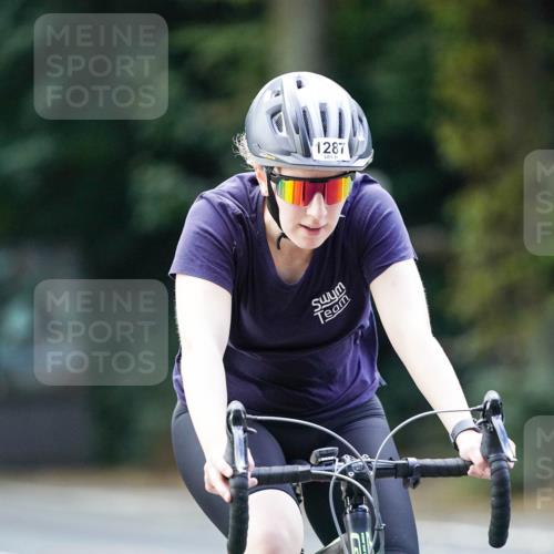 14.09.2025 - Stadtparktriathlon Michael Burmester http://msf.ph/oto/8915118 14.09.2025 12:49:58 Radfahren 1279, 1287, 1367, 1399 meine-sportfotos.de