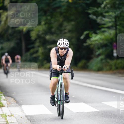 14.09.2025 - Stadtparktriathlon Michael Burmester http://msf.ph/oto/8915127 14.09.2025 12:50:11 Radfahren 1250, 1297, 1367, 1407 meine-sportfotos.de