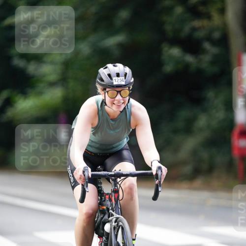 14.09.2025 - Stadtparktriathlon Michael Burmester http://msf.ph/oto/8915132 14.09.2025 12:50:17 Radfahren 1250, 1334, 1383, 1407 meine-sportfotos.de