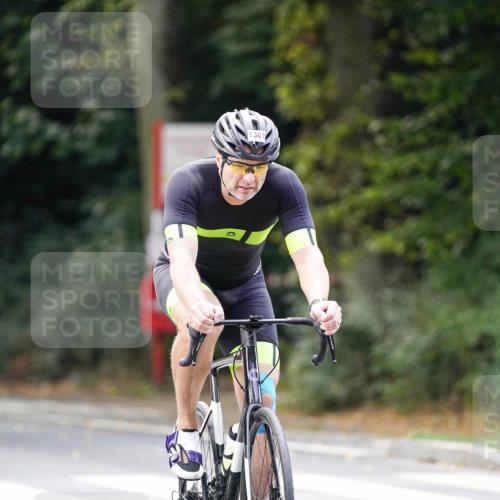 14.09.2025 - Stadtparktriathlon Michael Burmester http://msf.ph/oto/8915142 14.09.2025 12:50:26 Radfahren 1222, 1232, 1277, 1329, 1331, 1334, 1361, 1383, 1405 meine-sportfotos.de
