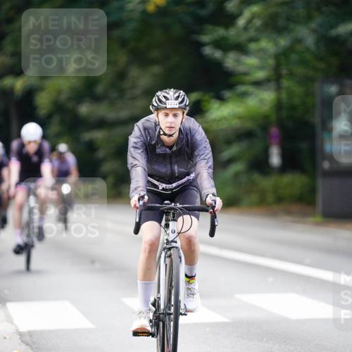 14.09.2025 - Stadtparktriathlon Michael Burmester http://msf.ph/oto/8915145 14.09.2025 12:50:28 Radfahren 1222, 1232, 1277, 1329, 1331, 1334, 1361, 1405 meine-sportfotos.de