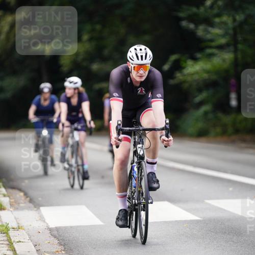 14.09.2025 - Stadtparktriathlon Michael Burmester http://msf.ph/oto/8915147 14.09.2025 12:50:29 Radfahren 1222, 1232, 1277, 1329, 1331, 1334, 1361, 1405 meine-sportfotos.de