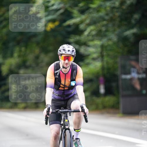 14.09.2025 - Stadtparktriathlon Michael Burmester http://msf.ph/oto/8915163 14.09.2025 12:50:49 Radfahren 1242, 1343, 1373 meine-sportfotos.de