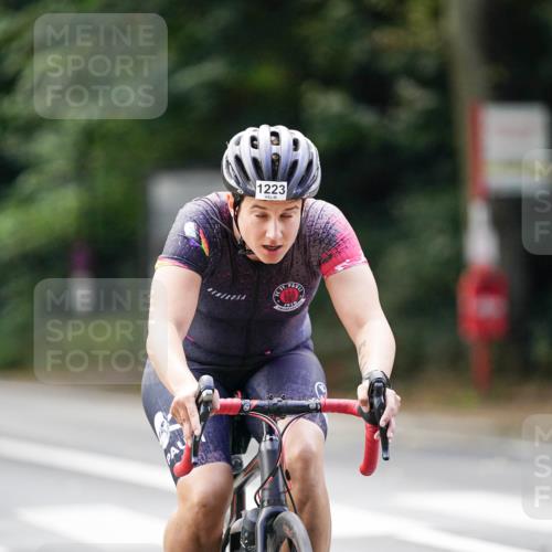 14.09.2025 - Stadtparktriathlon Michael Burmester http://msf.ph/oto/8915169 14.09.2025 12:51:03 Radfahren 1223, 1228, 1314, 1323, 1386 meine-sportfotos.de