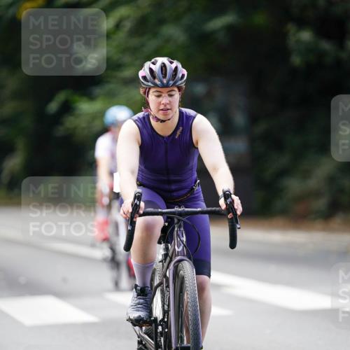 14.09.2025 - Stadtparktriathlon Michael Burmester http://msf.ph/oto/8915176 14.09.2025 12:51:10 Radfahren 1228, 1244, 1280, 1314, 1323, 1386, 1390, 1391 meine-sportfotos.de