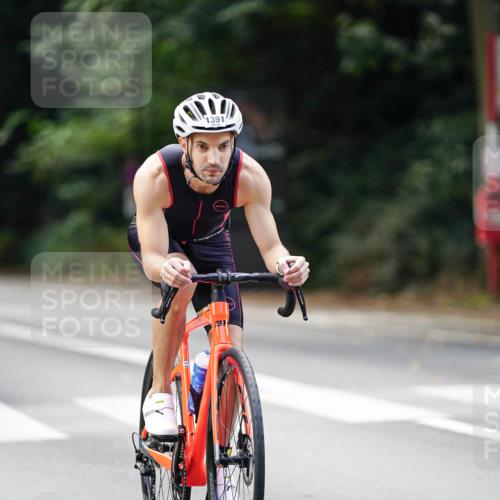 14.09.2025 - Stadtparktriathlon Michael Burmester http://msf.ph/oto/8915183 14.09.2025 12:51:13 Radfahren 1228, 1244, 1280, 1314, 1323, 1386, 1388, 1390, 1391 meine-sportfotos.de