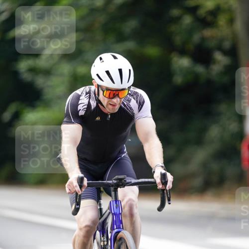 14.09.2025 - Stadtparktriathlon Michael Burmester http://msf.ph/oto/8915189 14.09.2025 12:51:21 Radfahren 1244, 1388 meine-sportfotos.de