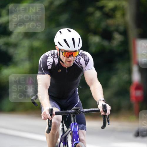 14.09.2025 - Stadtparktriathlon Michael Burmester http://msf.ph/oto/8915190 14.09.2025 12:51:21 Radfahren 1244, 1388 meine-sportfotos.de