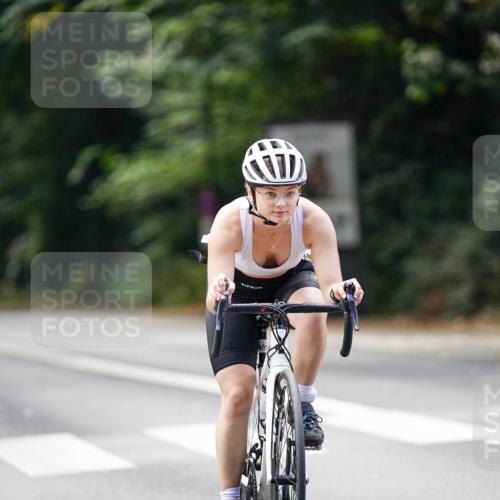 14.09.2025 - Stadtparktriathlon Michael Burmester http://msf.ph/oto/8915192 14.09.2025 12:51:30 Radfahren 1252, 1267, 1285, 1296, 1299 meine-sportfotos.de