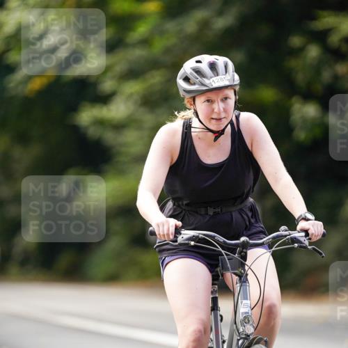 14.09.2025 - Stadtparktriathlon Michael Burmester http://msf.ph/oto/8915196 14.09.2025 12:51:33 Radfahren 1252, 1267, 1276, 1285, 1296, 1299 meine-sportfotos.de