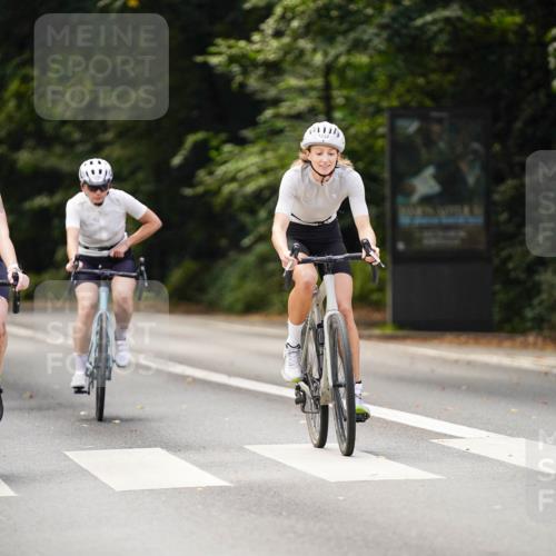 14.09.2025 - Stadtparktriathlon Michael Burmester http://msf.ph/oto/8915198 14.09.2025 12:51:35 Radfahren 1252, 1267, 1276, 1285, 1296, 1299, 1356 meine-sportfotos.de