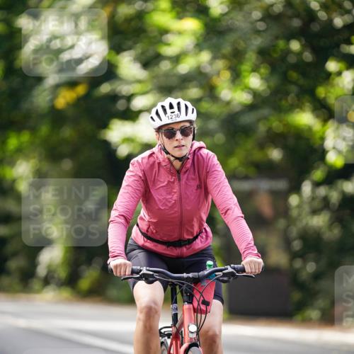 14.09.2025 - Stadtparktriathlon Michael Burmester http://msf.ph/oto/8915209 14.09.2025 12:51:47 Radfahren 1236, 1325, 1356 meine-sportfotos.de