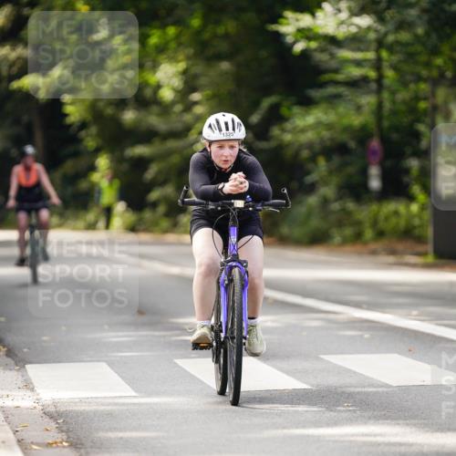 14.09.2025 - Stadtparktriathlon Michael Burmester http://msf.ph/oto/8915211 14.09.2025 12:51:53 Radfahren 1236, 1325, 1341 meine-sportfotos.de