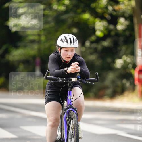 14.09.2025 - Stadtparktriathlon Michael Burmester http://msf.ph/oto/8915212 14.09.2025 12:51:54 Radfahren 1236, 1325, 1341 meine-sportfotos.de
