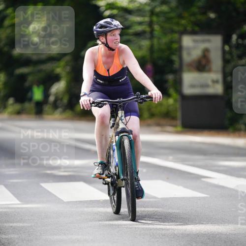 14.09.2025 - Stadtparktriathlon Michael Burmester http://msf.ph/oto/8915215 14.09.2025 12:51:58 Radfahren 1257, 1325, 1341, 1392 meine-sportfotos.de