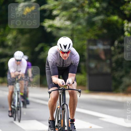 14.09.2025 - Stadtparktriathlon Michael Burmester http://msf.ph/oto/8915225 14.09.2025 12:52:08 Radfahren 1257, 1339, 1347, 1369, 1377, 1381, 1392 meine-sportfotos.de