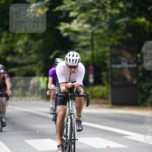 14.09.2025 - Stadtparktriathlon Michael Burmester http://msf.ph/oto/8915227 14.09.2025 12:52:09 Radfahren 1257, 1339, 1347, 1369, 1377, 1381, 1392 meine-sportfotos.de