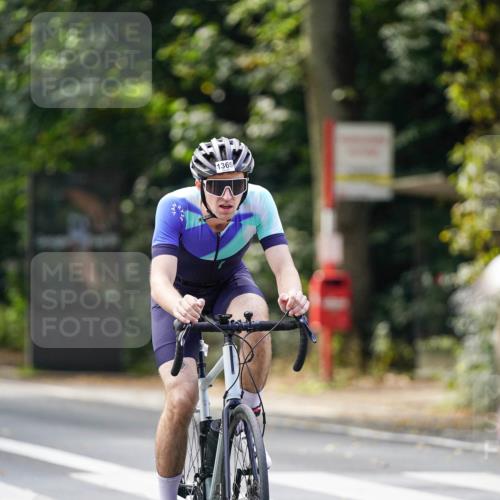 14.09.2025 - Stadtparktriathlon Michael Burmester http://msf.ph/oto/8915232 14.09.2025 12:52:12 Radfahren 1339, 1344, 1347, 1369, 1377, 1381 meine-sportfotos.de