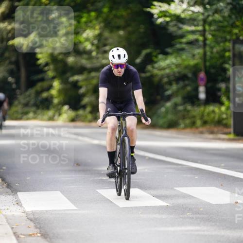 14.09.2025 - Stadtparktriathlon Michael Burmester http://msf.ph/oto/8915247 14.09.2025 12:52:34 Radfahren 1264, 1303, 1340, 1345, 1417 meine-sportfotos.de