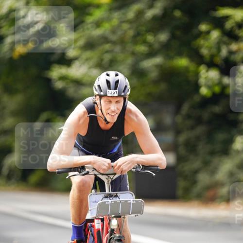 14.09.2025 - Stadtparktriathlon Michael Burmester http://msf.ph/oto/8915264 14.09.2025 12:52:49 Radfahren 1293, 1315, 1322, 1351, 1359 meine-sportfotos.de