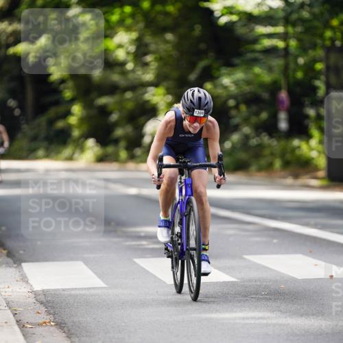 14.09.2025 - Stadtparktriathlon Michael Burmester http://msf.ph/oto/8915272 14.09.2025 12:53:34 Radfahren 1300, 1308 meine-sportfotos.de