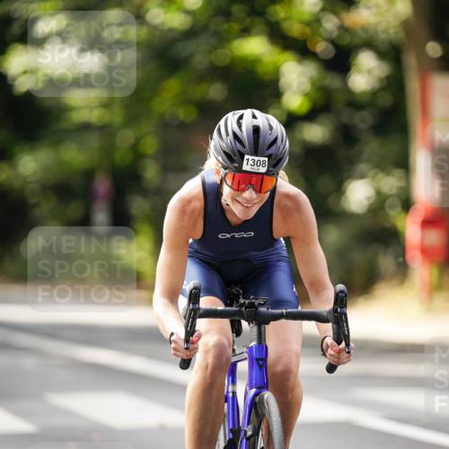 14.09.2025 - Stadtparktriathlon Michael Burmester http://msf.ph/oto/8915274 14.09.2025 12:53:35 Radfahren 1300, 1308 meine-sportfotos.de