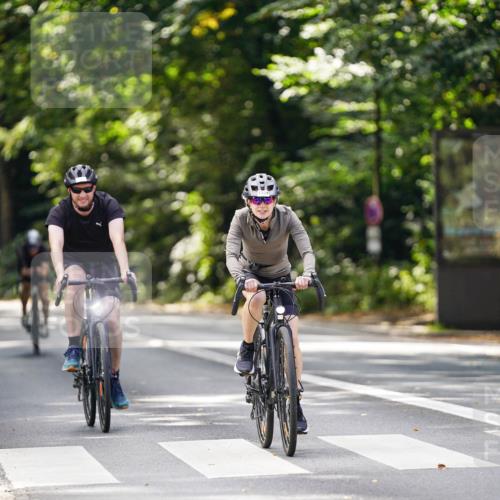 14.09.2025 - Stadtparktriathlon Michael Burmester http://msf.ph/oto/8915287 14.09.2025 12:53:55 Radfahren 1324, 1350, 1380, 1382, 1420 meine-sportfotos.de