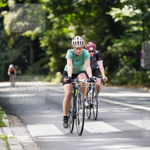 14.09.2025 - Stadtparktriathlon Michael Burmester http://msf.ph/oto/8915301 14.09.2025 12:54:31 Radfahren 1241, 1307, 1410 meine-sportfotos.de