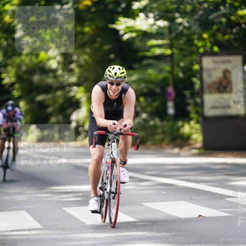 14.09.2025 - Stadtparktriathlon Michael Burmester http://msf.ph/oto/8915313 14.09.2025 12:54:44 Radfahren 1342, 1353, 1419, 1469, 1504 meine-sportfotos.de