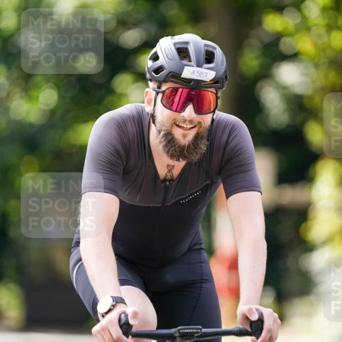 14.09.2025 - Stadtparktriathlon Michael Burmester http://msf.ph/oto/8915344 14.09.2025 12:55:28 Radfahren 1326, 1357, 1376, 1387, 1397, 1514 meine-sportfotos.de