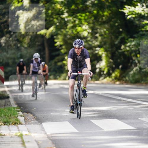 14.09.2025 - Stadtparktriathlon Michael Burmester http://msf.ph/oto/8915350 14.09.2025 12:55:38 Radfahren 1357, 1370, 1394, 1411 meine-sportfotos.de