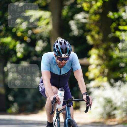 14.09.2025 - Stadtparktriathlon Michael Burmester http://msf.ph/oto/8915365 14.09.2025 12:56:14 Radfahren 1283, 1352, 1355, 1374, 1492, 1499 meine-sportfotos.de