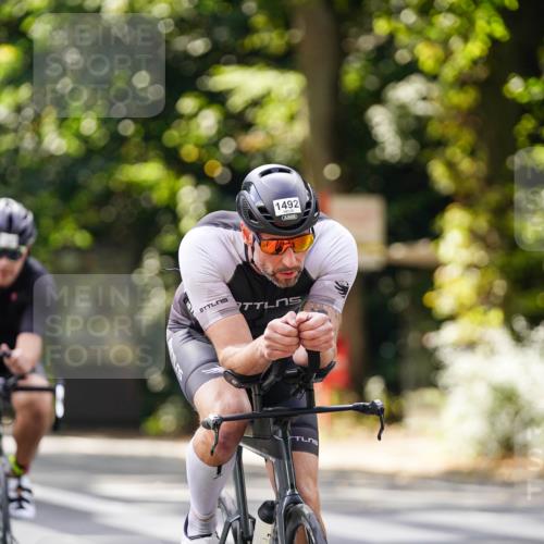 14.09.2025 - Stadtparktriathlon Michael Burmester http://msf.ph/oto/8915371 14.09.2025 12:56:17 Radfahren 1256, 1263, 1278, 1283, 1352, 1355, 1415, 1492, 1499, 1510 meine-sportfotos.de