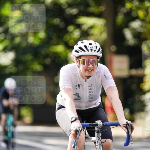 14.09.2025 - Stadtparktriathlon Michael Burmester http://msf.ph/oto/8915382 14.09.2025 12:56:24 Radfahren 1248, 1256, 1263, 1278, 1283, 1367, 1400, 1415, 1499, 1510 meine-sportfotos.de
