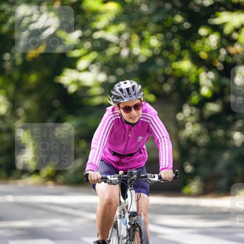 14.09.2025 - Stadtparktriathlon Michael Burmester http://msf.ph/oto/8915389 14.09.2025 12:56:31 Radfahren 1248, 1367, 1385, 1400, 1510 meine-sportfotos.de
