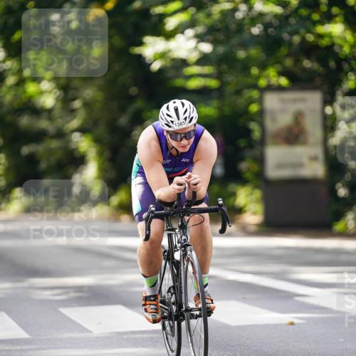 14.09.2025 - Stadtparktriathlon Michael Burmester http://msf.ph/oto/8915390 14.09.2025 12:56:35 Radfahren 1248, 1330, 1358, 1367, 1385, 1407 meine-sportfotos.de