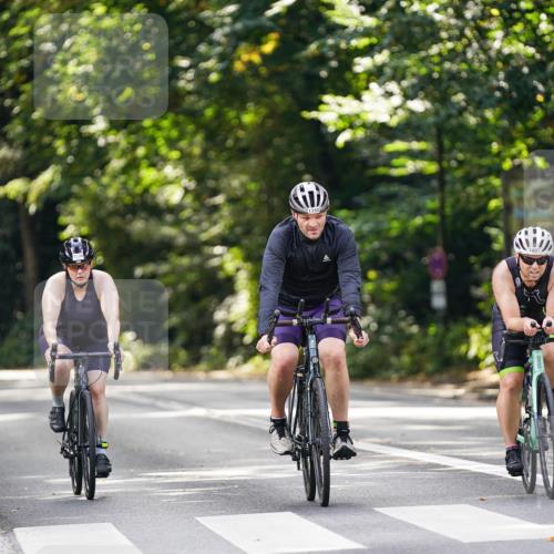 14.09.2025 - Stadtparktriathlon Michael Burmester http://msf.ph/oto/8915393 14.09.2025 12:56:39 Radfahren 1330, 1358, 1385, 1407 meine-sportfotos.de