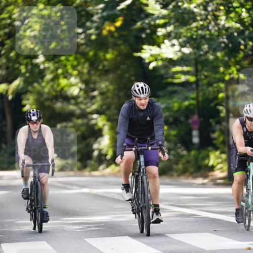 14.09.2025 - Stadtparktriathlon Michael Burmester http://msf.ph/oto/8915394 14.09.2025 12:56:39 Radfahren 1330, 1358, 1385, 1407 meine-sportfotos.de