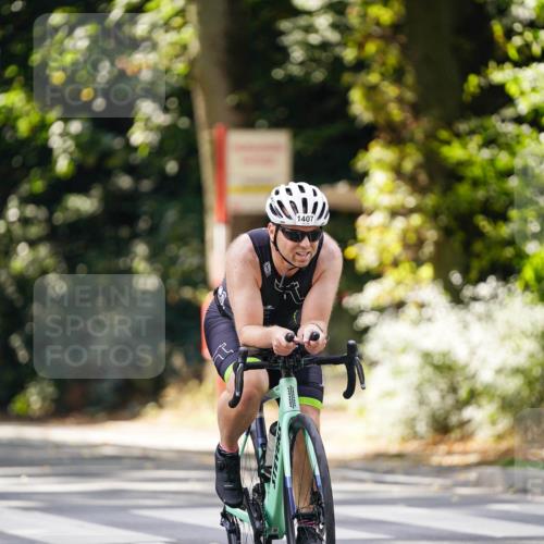 14.09.2025 - Stadtparktriathlon Michael Burmester http://msf.ph/oto/8915395 14.09.2025 12:56:40 Radfahren 1330, 1358, 1385, 1407 meine-sportfotos.de