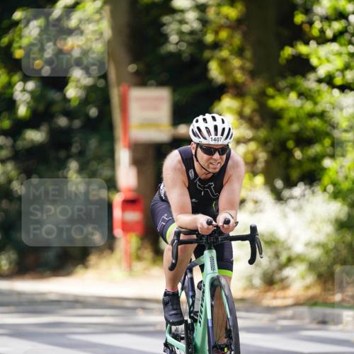 14.09.2025 - Stadtparktriathlon Michael Burmester http://msf.ph/oto/8915396 14.09.2025 12:56:40 Radfahren 1330, 1358, 1385, 1407 meine-sportfotos.de