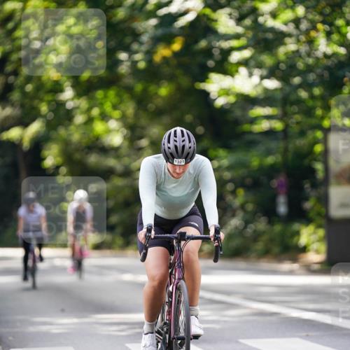 14.09.2025 - Stadtparktriathlon Michael Burmester http://msf.ph/oto/8915407 14.09.2025 12:57:02 Radfahren 1254, 1321, 1327, 1399 meine-sportfotos.de
