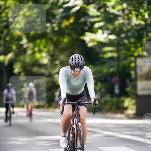 14.09.2025 - Stadtparktriathlon Michael Burmester http://msf.ph/oto/8915408 14.09.2025 12:57:02 Radfahren 1254, 1321, 1327, 1399 meine-sportfotos.de