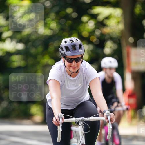 14.09.2025 - Stadtparktriathlon Michael Burmester http://msf.ph/oto/8915410 14.09.2025 12:57:07 Radfahren 1254, 1289, 1321, 1327 meine-sportfotos.de