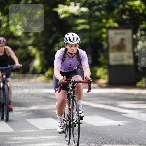 14.09.2025 - Stadtparktriathlon Michael Burmester http://msf.ph/oto/8915419 14.09.2025 12:57:34 Radfahren 1309, 1332, 1442 meine-sportfotos.de