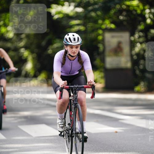 14.09.2025 - Stadtparktriathlon Michael Burmester http://msf.ph/oto/8915420 14.09.2025 12:57:34 Radfahren 1309, 1332, 1442 meine-sportfotos.de